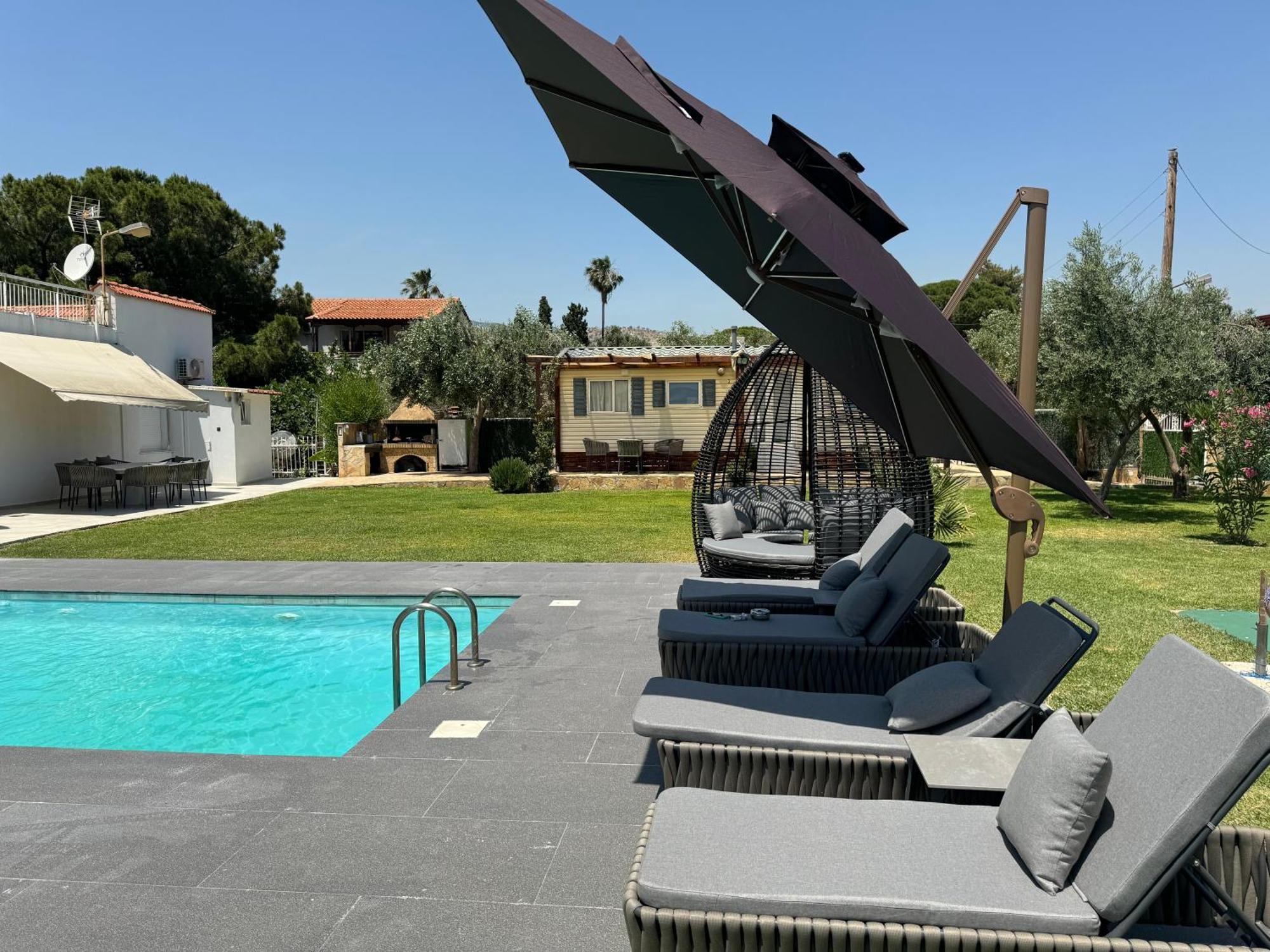 Zoza Luxury Villa Isthmia By The Sea With Private Pool Kalamáki Exteriör bild